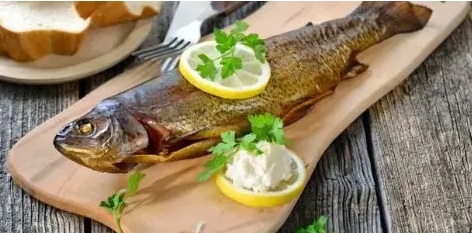 Fisch räuchern – aromatisch, geschmackvoller Fisch selbst zubereitet